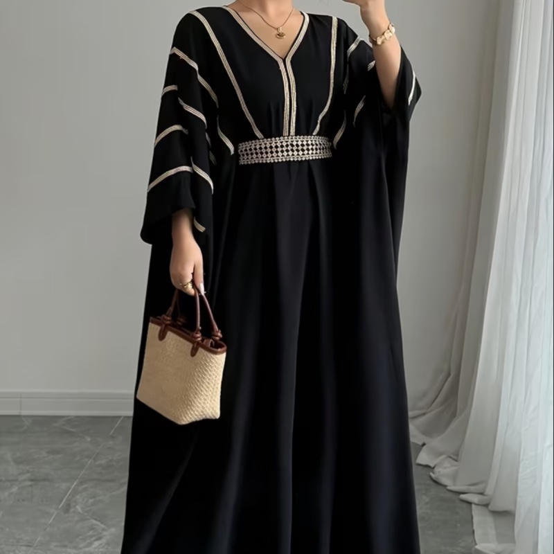 Robe élégante en dentelle à col en V