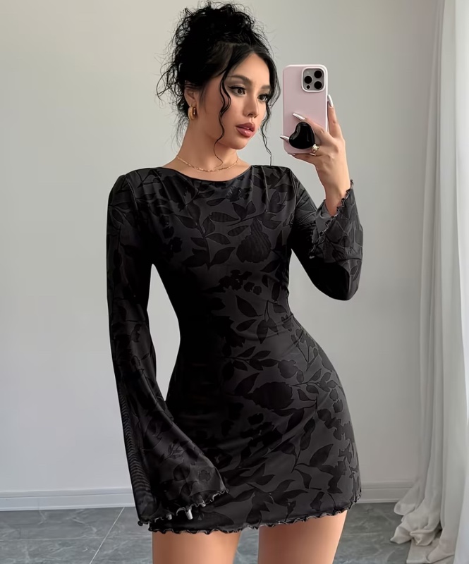 Robe Femme à Manches Longues et Dos Nu