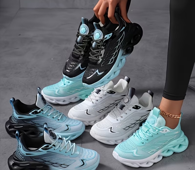 [Baskets] Chaussures de marche légères et respirantes