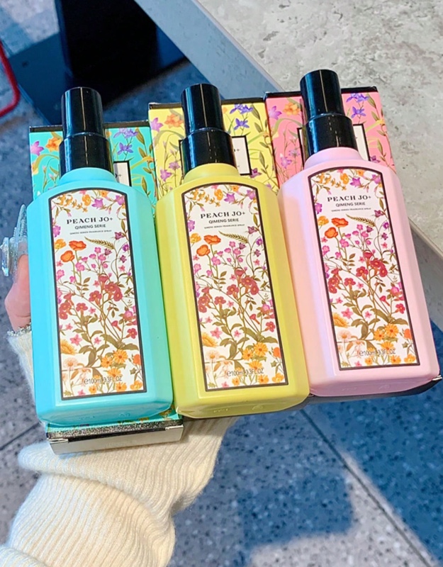Lot de 3 vaporisateurs de parfum de 100 ml (1 pièce), indispensables pour les fêtes. Parfum longue durée, désodorise et purifie l'air. Produit de haute qualité, portable et facile à utiliser. Convient pour la chambre, les rendez-vous, le dressing, la sall