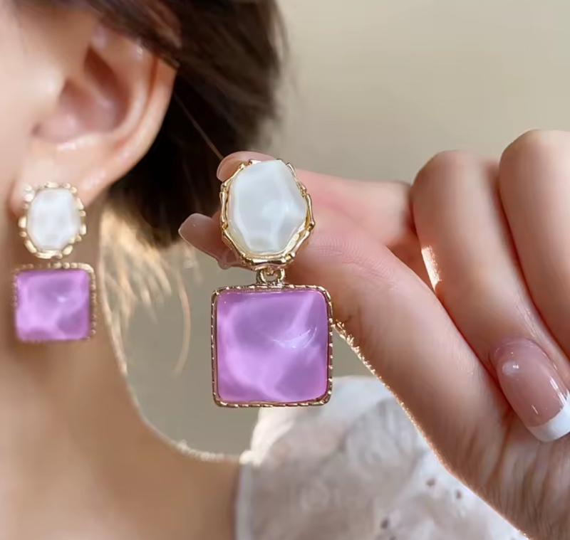 Boucles d'oreilles pendantes carrées violettes en résine pour femmes, ovales blanches asymétriques à géométrie bleue, bijoux de personnalité tendance pour fête