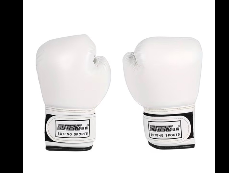 Une paire de gants de boxe en PU