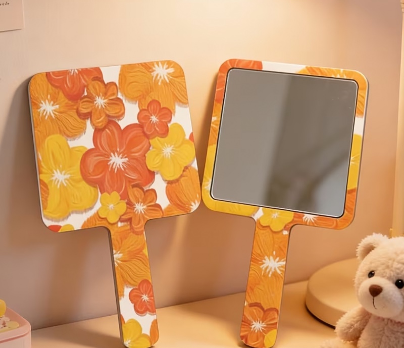 Miroir Carré de Poche avec Dos Imprimé Multimotifs, Adapté à la Salle de Bain, Portable pour les Retouches .