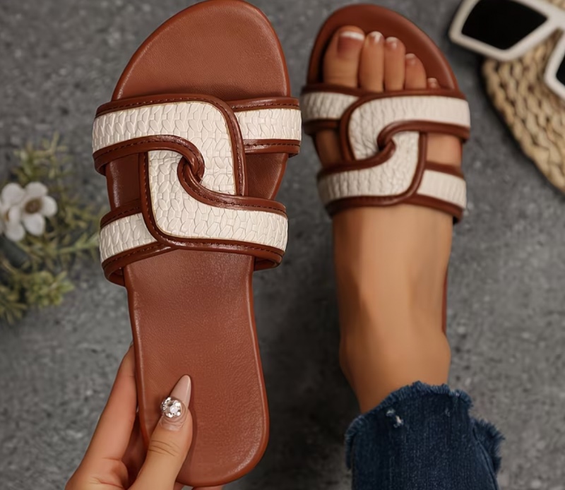 Tongles d'été pour femme à bout rond et bout ouvert, nouvelles tongles à une sangle à la mode et confortables pour femme, chaussures de plage grande taille pour femme, chaussons souples pour femme, chaussures pour femme