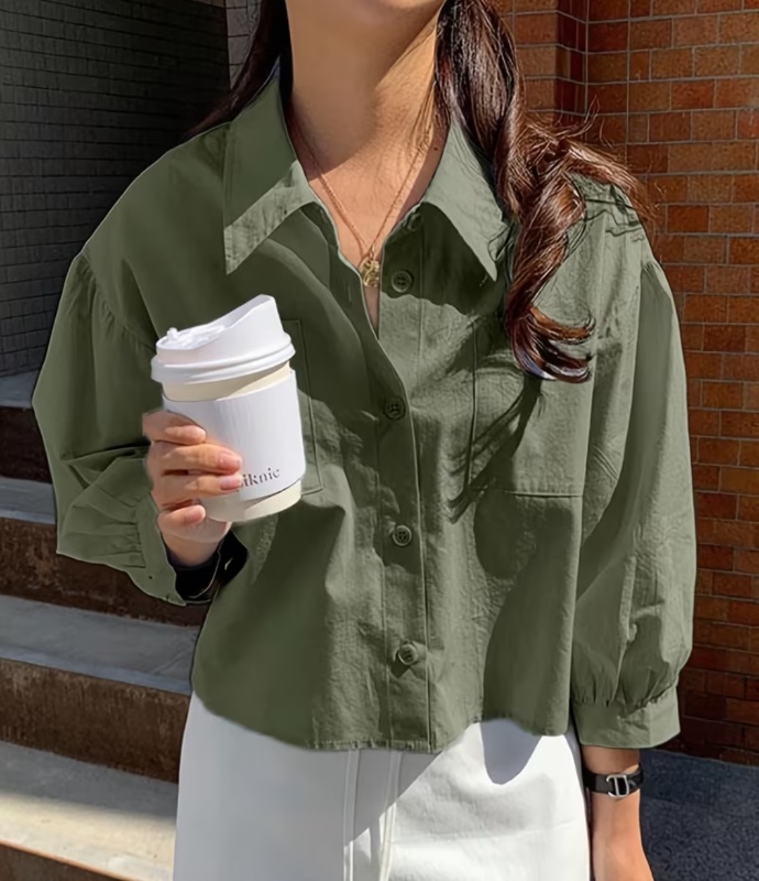Chemise décontractée pour femme à manches trois-quarts, coupe courte et à double poche, haut polyvalent pour les trajets quotidiens
