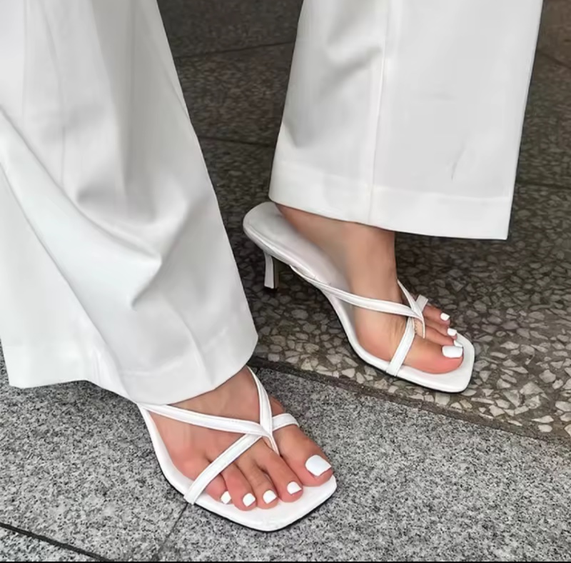 Sandales à pince d'été 2026 pour femmes, chaussures élégantes à talons hauts pour dames