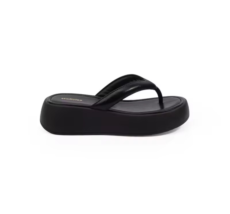 Nouvelles sandales d'été 2026 pour femmes, à bout rond, style vintage, confortables, à semelle épaisse, tongs décontractées et tendance pour la plage, avec blocs de couleur