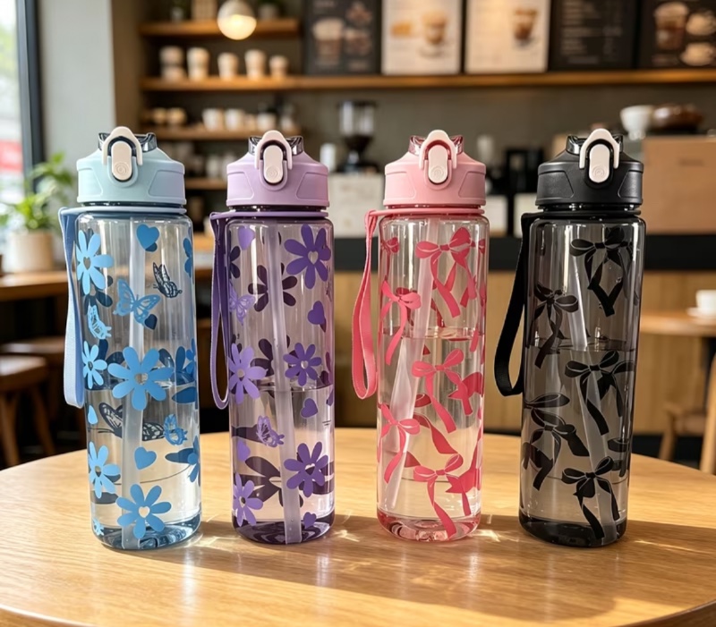 Bouteille d'eau 750ML Floral Bow Grande Capacité Fraîche Esthétique avec Paille et Poignée Portable Idéale Voyage et Réunions Couvercle Pop-Up à Un Bouton