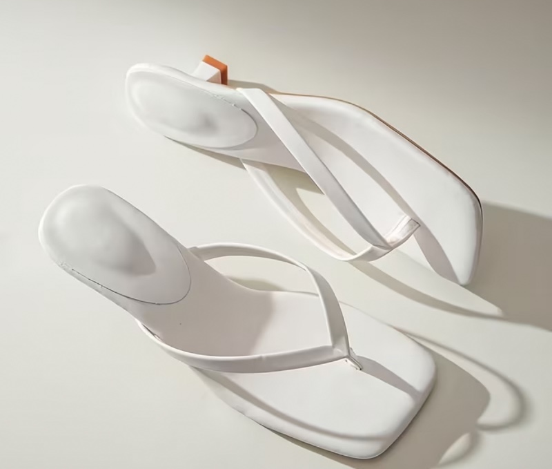 Nouvelles sandales tendance et à la mode, chaussures pour femmes