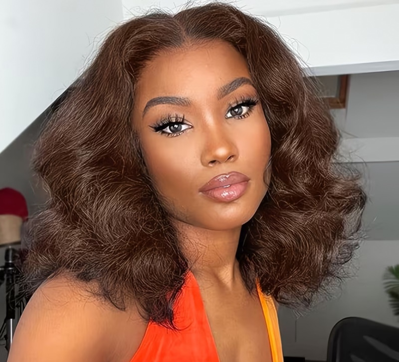 Perruque Femme Coupe Légèrement Courte Style Pixie Marron Chocolat pour Fête, Cosplay & Déguisement avec Dentelle Frontale HD 13x4, Ligne de Cheveux et Cheveux Pré-Épouillés, Perruque Bob sans Colle Prête à Porter, Texture Douce et Lisse pour Événements à
