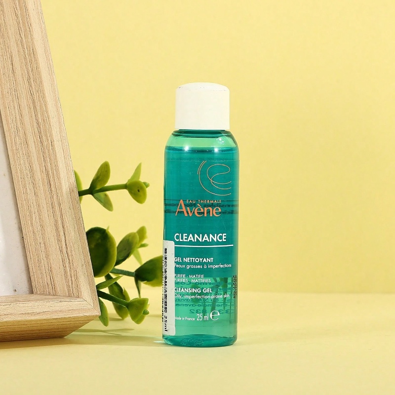 Avène Eau Thermale Cleanance Gel Nettoyant Purifiant et Régulateur de Sébum pour Peaux Grasses à Tendance Acnéique – Format Voyage Compact 25 ml