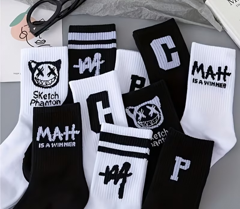 Lot de 5 paires de chaussettes mi-mollet à motifs de lettres amusants (modèles aléatoires)