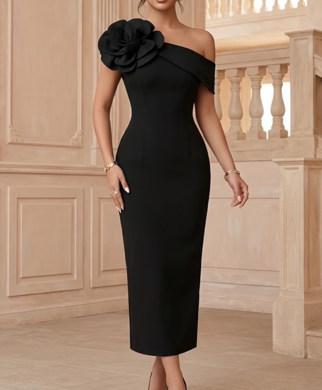 Robe de soirée ou de demoiselle d'honneur élégante et raffinée pour femme, style français, épaules dénudées et ornements floraux en 3D