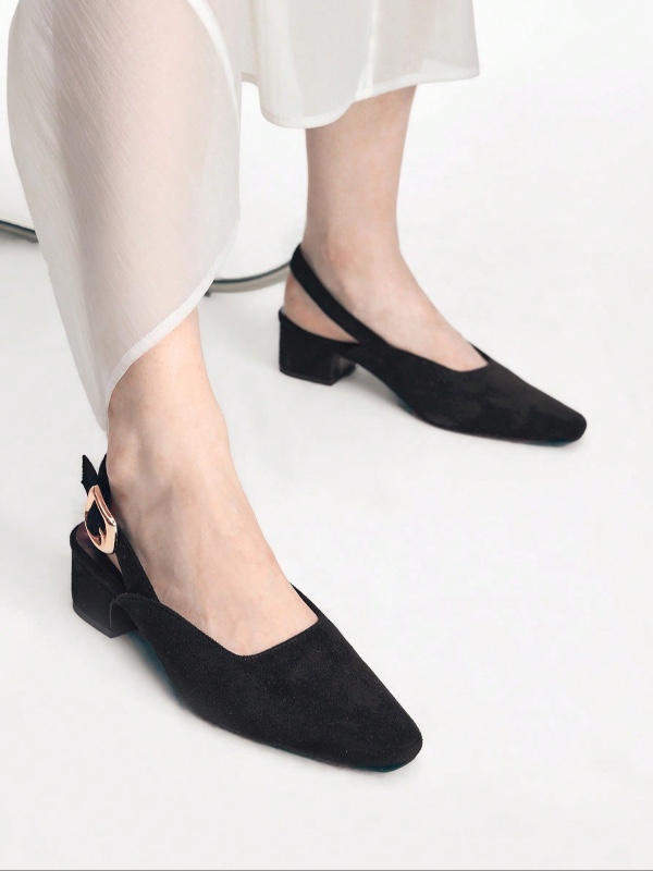 Escarpins tendance pour femme Mnmlis avec boucle, pour un usage quotidien